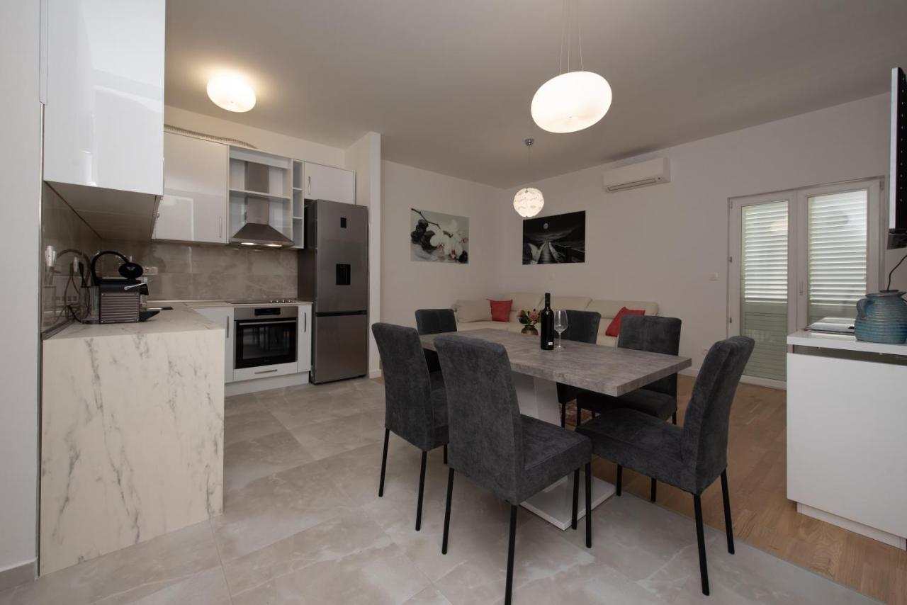 Apartment Katicic Split Bagian luar foto