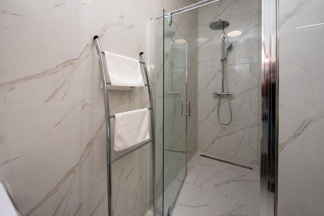 Apartment Katicic Split Bagian luar foto