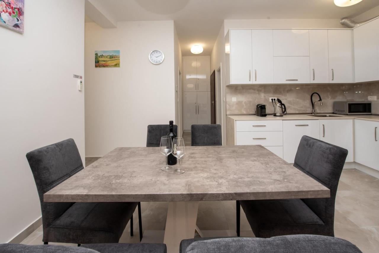 Apartment Katicic Split Bagian luar foto